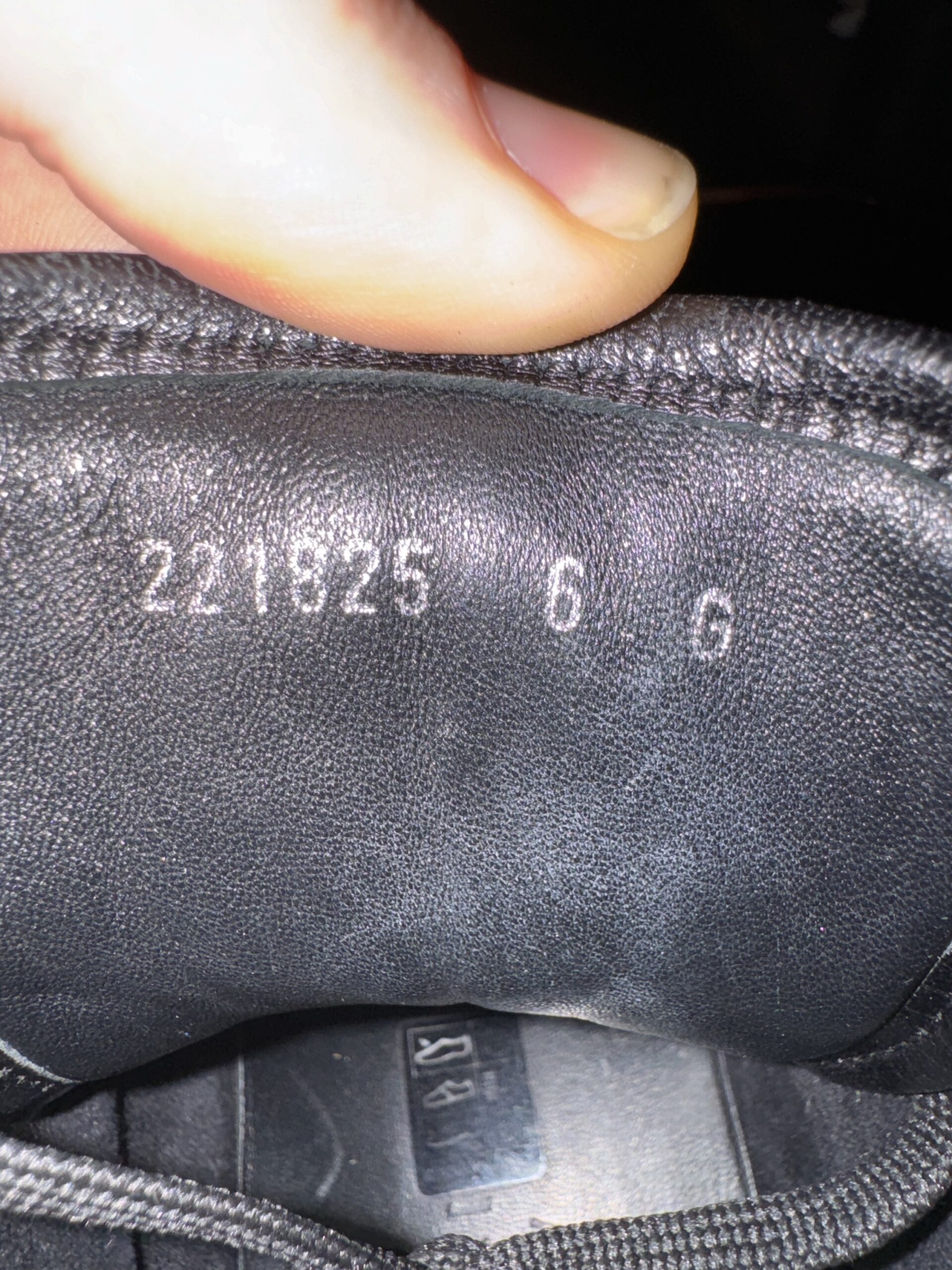 GUCCI Men's Leather Hi Top Sneakers (221825 6 G) Men's US Size 7 Black - Image 15